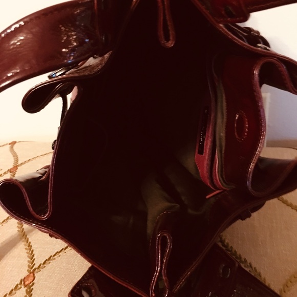 KENNETH COLE New York “reddish burgundy “ PURSE - Picture 7 of 9